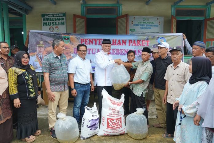 Gubernur Sumbar, Mahyeldi Ansharullah di kawasan Padang Belimbing, Nagari Koto Sani, Kecamatan X Koto Singkarak