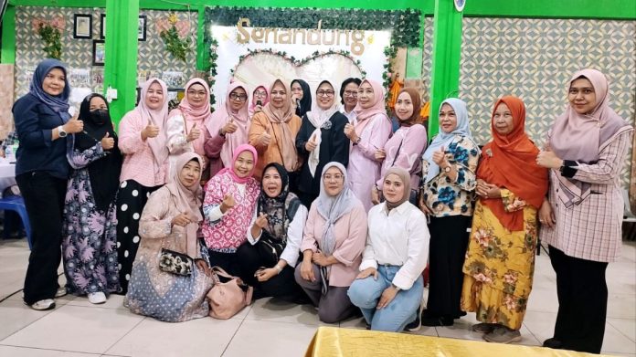 Hangat Semangkuk Laksa dan Pesan Kekompakan Dewi Ansar di Pulau Penyengat