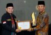 Amsakar Raih Penghargaan Wali Kota Pendukung Zakat Terbaik 2026 Amsakar Raih Penghargaan Wali Kota Pendukung Zakat Terbaik 2026