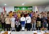Agus Safitra Nahkodai KKBK Karimun, Rocky Tekankan Pentingnya Kerukunan Antar Suku Agus Safitra resmi dilantik sebagai Ketua Kerukunan Kampar Batobo Karimun