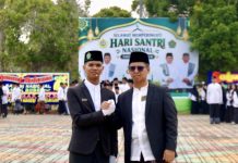 Pimpin Upacara HSN 2026, Bupati Karimun Ajak Santri Berinovasi Menuju Indonesia Emas