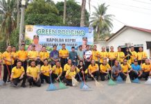 Kapolda Kepri Ajak Warga Tanjung Bemban Jaga Lingkungan Lewat Green Policing Irjen Pol. Suhendri mengajak masyarakat memperkuat kepedulian terhadap lingkungan melalui program Green Policing.