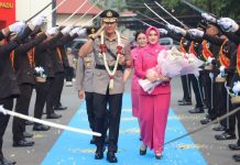 Irjen Suhendri Pimpin Polda Kepri, Siap Lanjutkan Inovasi dan Tingkatkan Pelayanan Irjen Suhendri Pimpin Polda Kepri, Siap Lanjutkan Inovasi dan Tingkatkan Pelayanan
