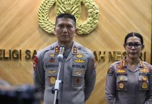 Kapolda Kepri Irjen Pol Suhendri Minta PLN Ungkap Penyebab BlackOut Batam-Bintan Kapolda Kepri Irjen Pol Suhendri Minta PLN Ungkap Penyebab BlackOut Batam-Bintan