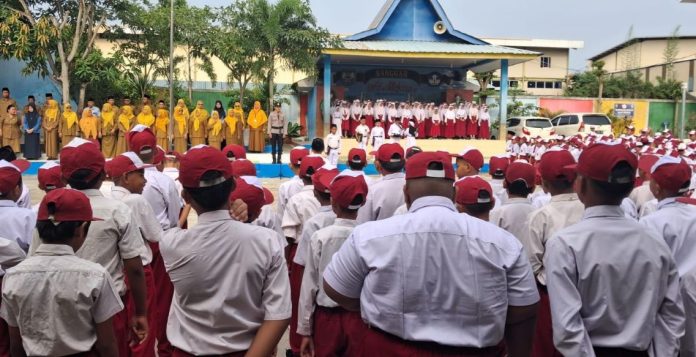 Lewat Program POLIDIK, Polsek Batu Ampar Edukasi Pelajar Lewat Program POLIDIK, Polsek Batu Ampar Edukasi Pelajar Cegah Bullying dan Perkelahian