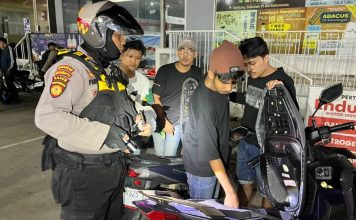 Cegah Balap Liar, Patroli Perintis Polda Kepri Sisir Sejumlah Kawasan Batam Patroli menggunakan kendaraan roda dua Polda Kepri