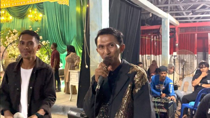 Pedangdut Ona Satra dan Bang Jali dari anambas Pedangdut Ona Satra dan Bang Jali dari anambas