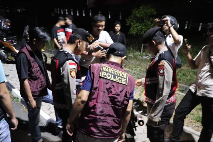 Polres Anambas Gelar Patroli Serentak Cegah Narkoba dan Gangguan Kamtibmas 2 Polres Anambas Gelar Patroli Serentak Cegah Narkoba dan Gangguan Kamtibmas