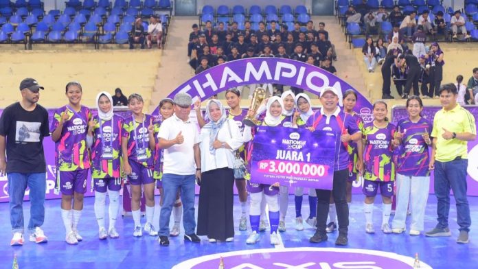 Tim futsal putri SMAN 25 Batam kembali mengukir prestasi dengan mempertahankan gelar juara AXIS Nation Cup (ANC) Regional Batam 2026.