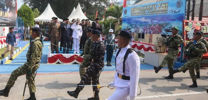 Upacara Peringatan Hari Ulang Tahun HUT ke-81 Tentara Nasional Indonesia TNI