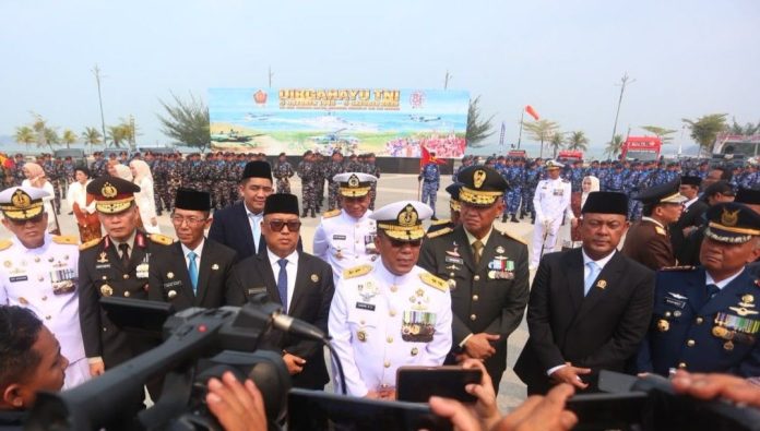 Wakapolda Kepri Brigjen Pol Anom Wibowo Hadiri Upacara HUT ke-81 TNI di Tanjungpinang