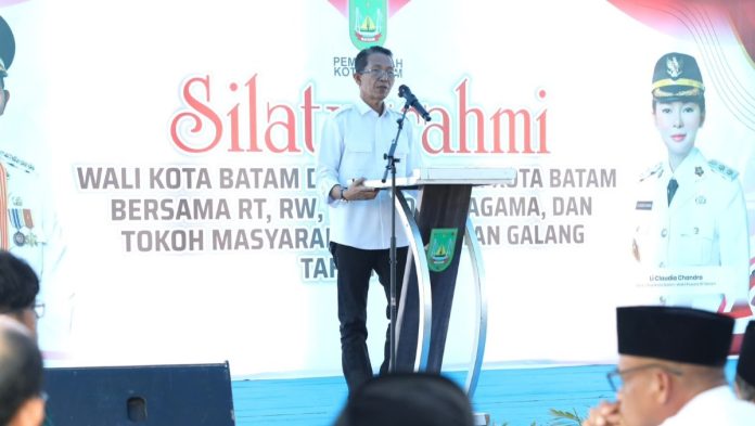 Wali Kota Batam, Amsakar Achmad, menyerap aspirasi masyarakat Kecamatan Galang Wali Kota Batam, Amsakar Achmad, menyerap aspirasi masyarakat Kecamatan Galang