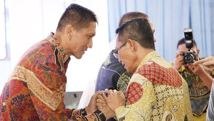 Wali Kota Batam Amsakar dan Kapolda Kepri Suhendri Wali Kota Batam Amsakar dan Kapolda Kepri Suhendri