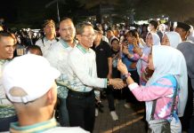 Ribuan Warga Padati Sagulung Merdeka Fest 2026, Amsakar: Kebersamaan Jadi Kekuatan Batam Warga Sagulung menyambut kehadiran Wali Kota Batam, Amsakar Achmad