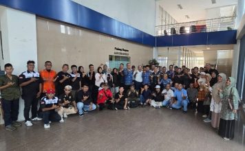Tekanan Industri Pers Meningkat, Wartawan Pasaman Belajar Jurnalistik di Padang Ekspres Wartawan Pasaman Belajar Jurnalistik di Padang Ekspres